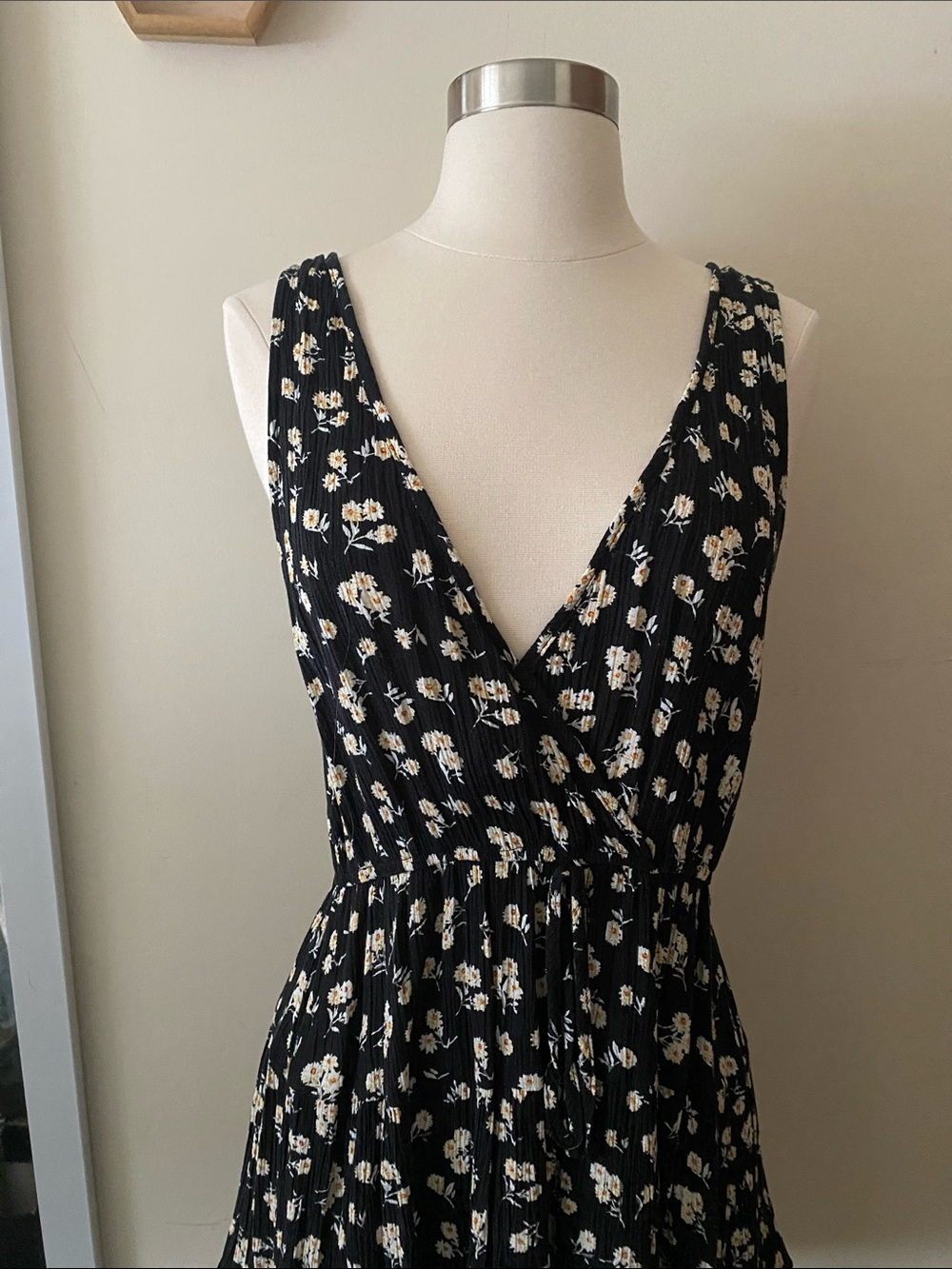 Black Floral V-Neck Mini Dress 🕶️
